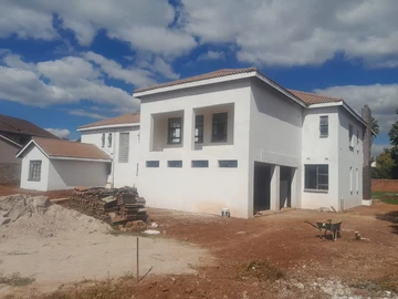 6 Bedroom House