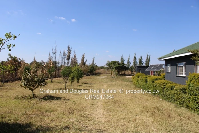 Kadoma Sabona bona plot for sale