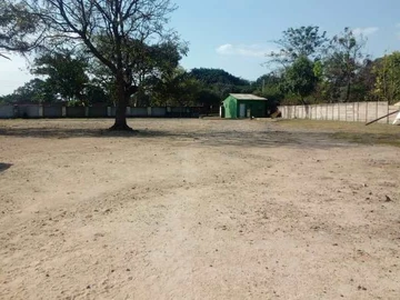 Commercial & Industrial Land