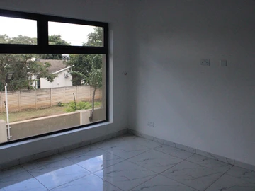 3 Bedroom Flat & Apartment