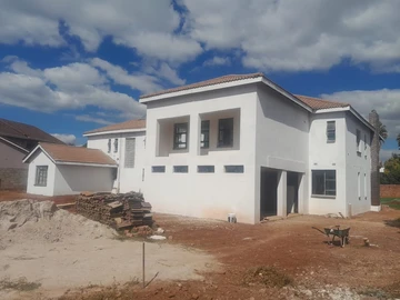 6 Bedroom House