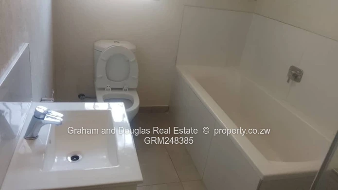 Greendale close to Food Lovers cluster house to rent