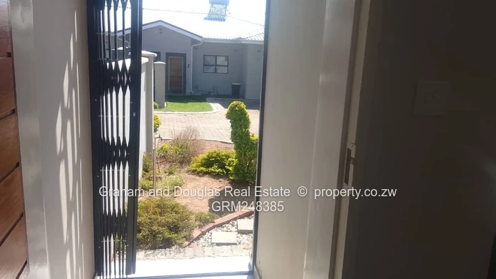 Greendale close to Food Lovers cluster house to rent